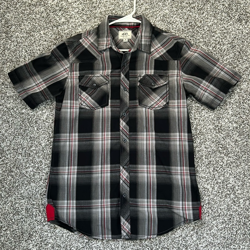 Men’s Ecko Unltd Short Sleeve Button Down Shirt Sz M